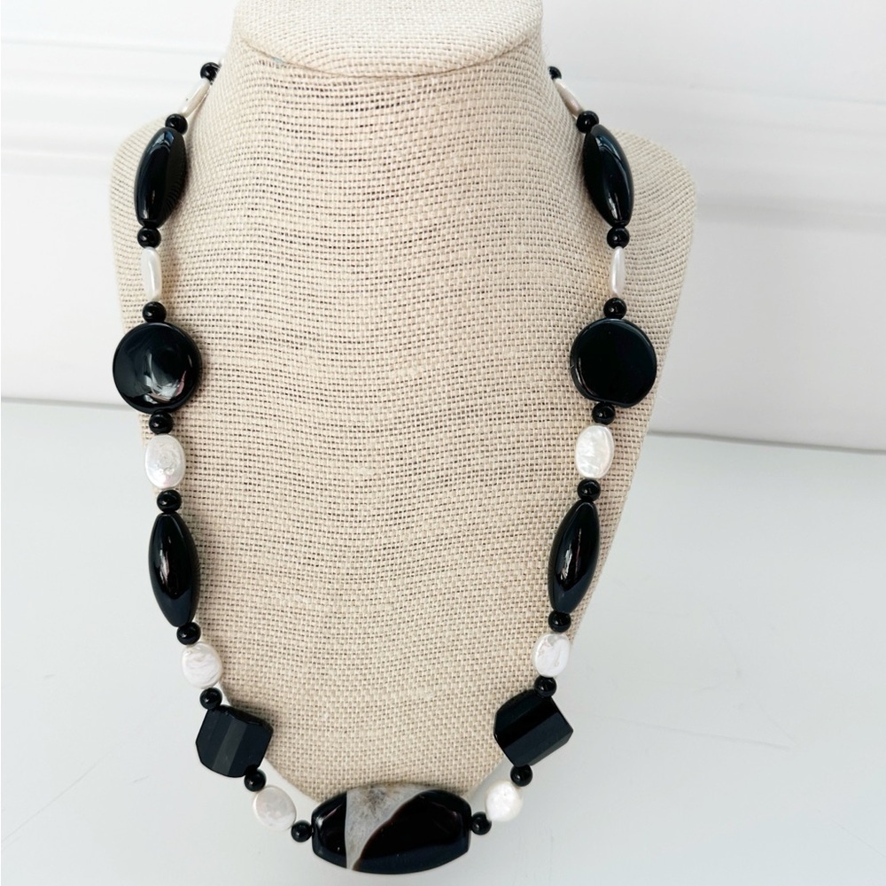 NWT Genuine Black Onyx, Agate & Pearls Necklace Beaded Black White